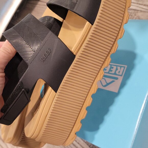 Reef Water Vista Higher sandals size 8 - Picture 2 of 7